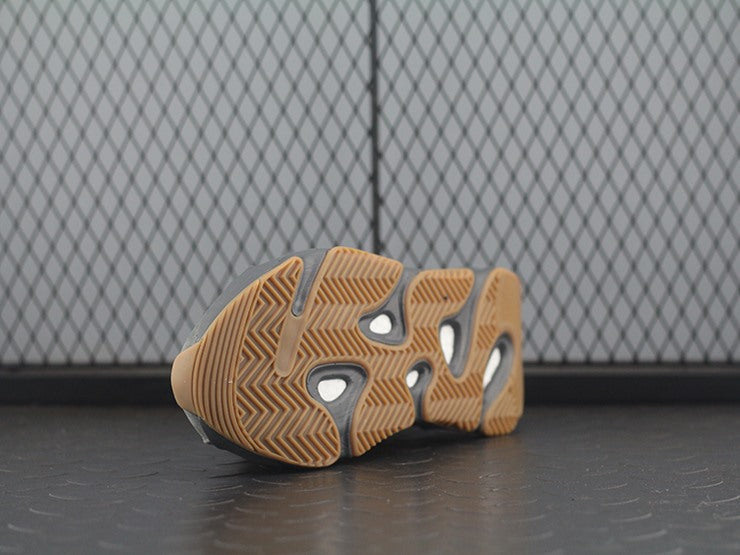 YEEZY 700 지오드