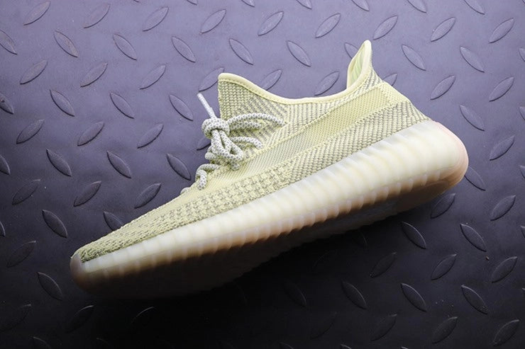 YEEZY 350 V2 안틀리아 리플렉티브