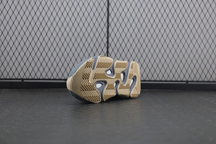 YEEZY 700 틸 블루