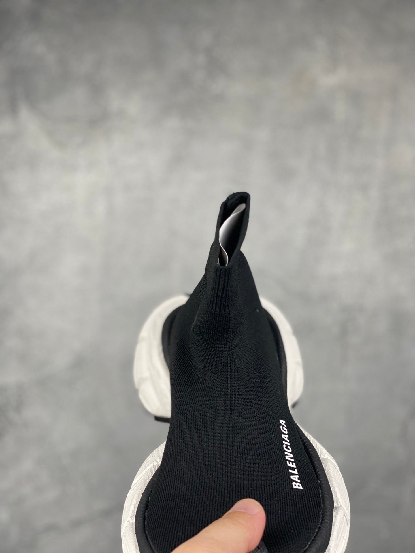발렌시아가 3XL 스피드러너