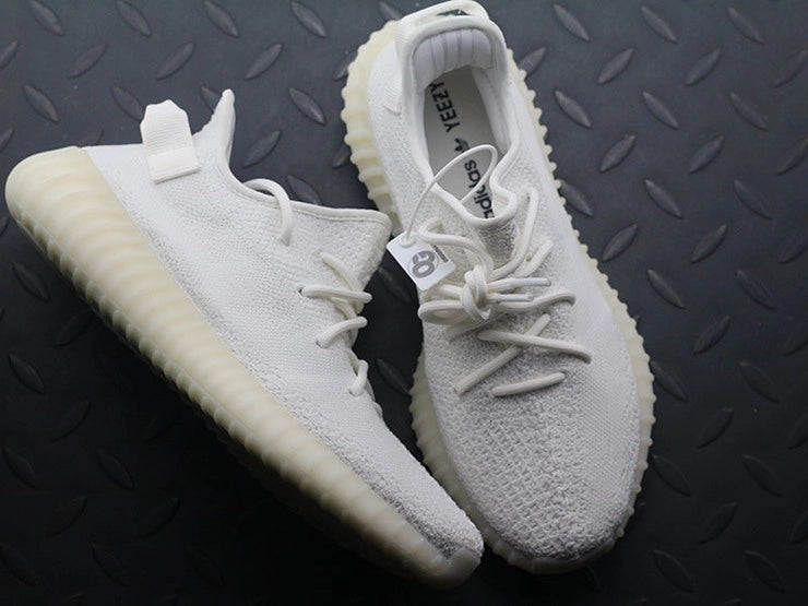 YEEZY 350 V2 트리플 화이트