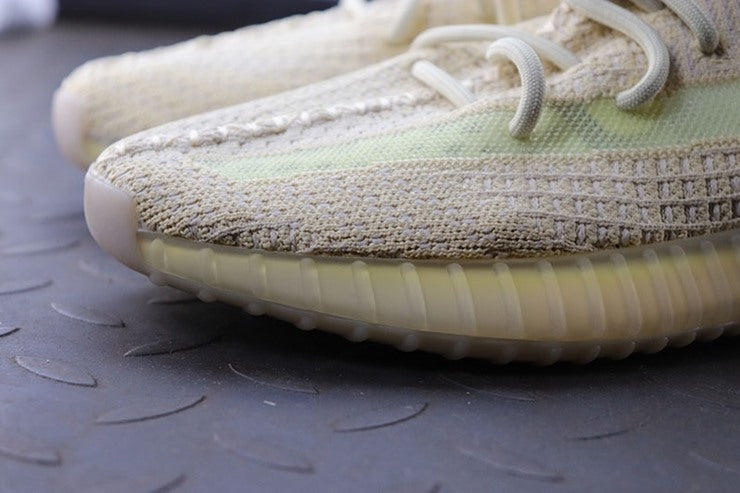 YEEZY 350 V2 플랙스