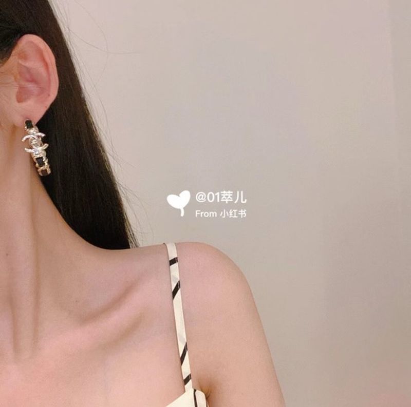 C 귀걸이