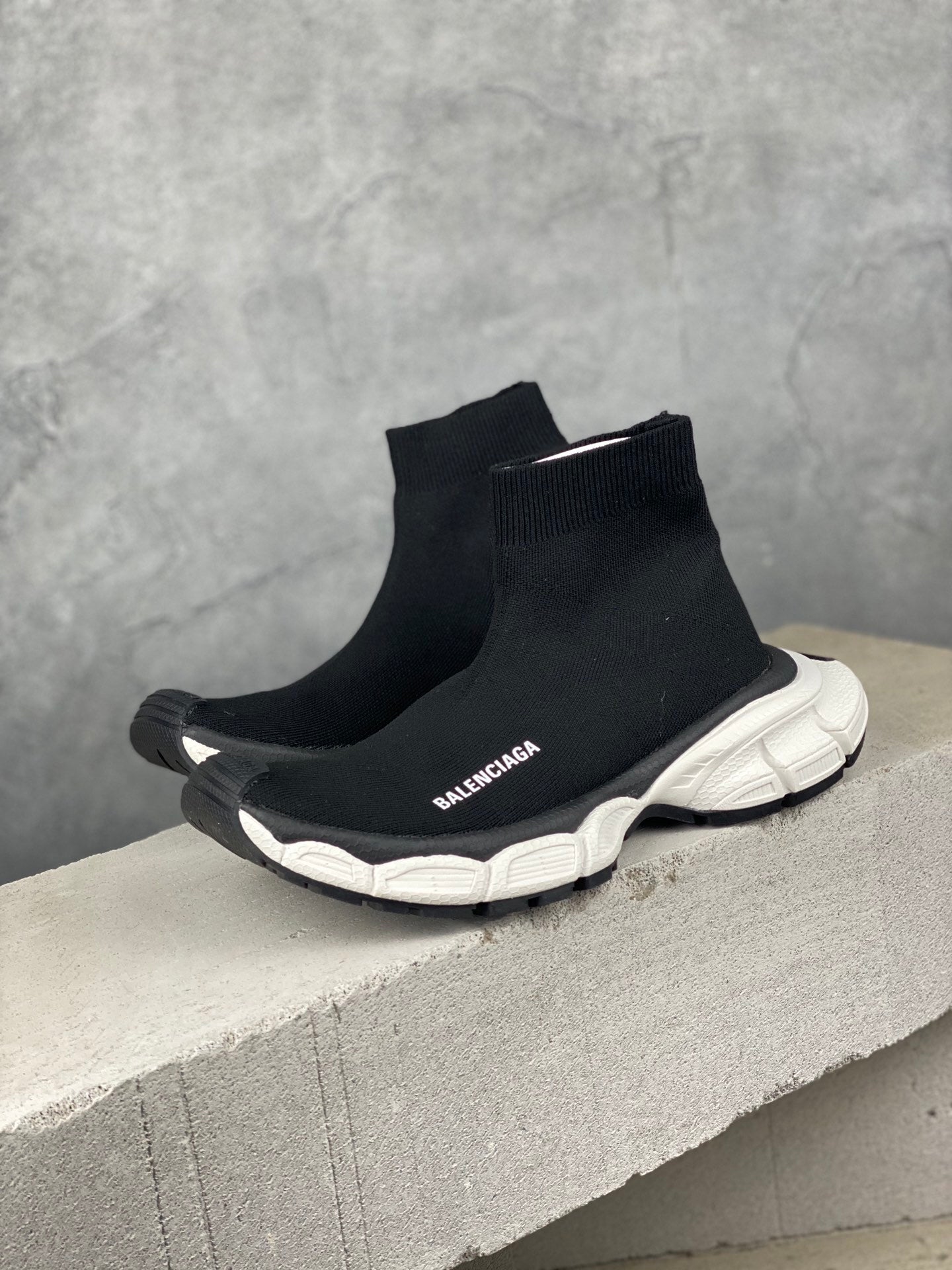발렌시아가 3XL 스피드러너