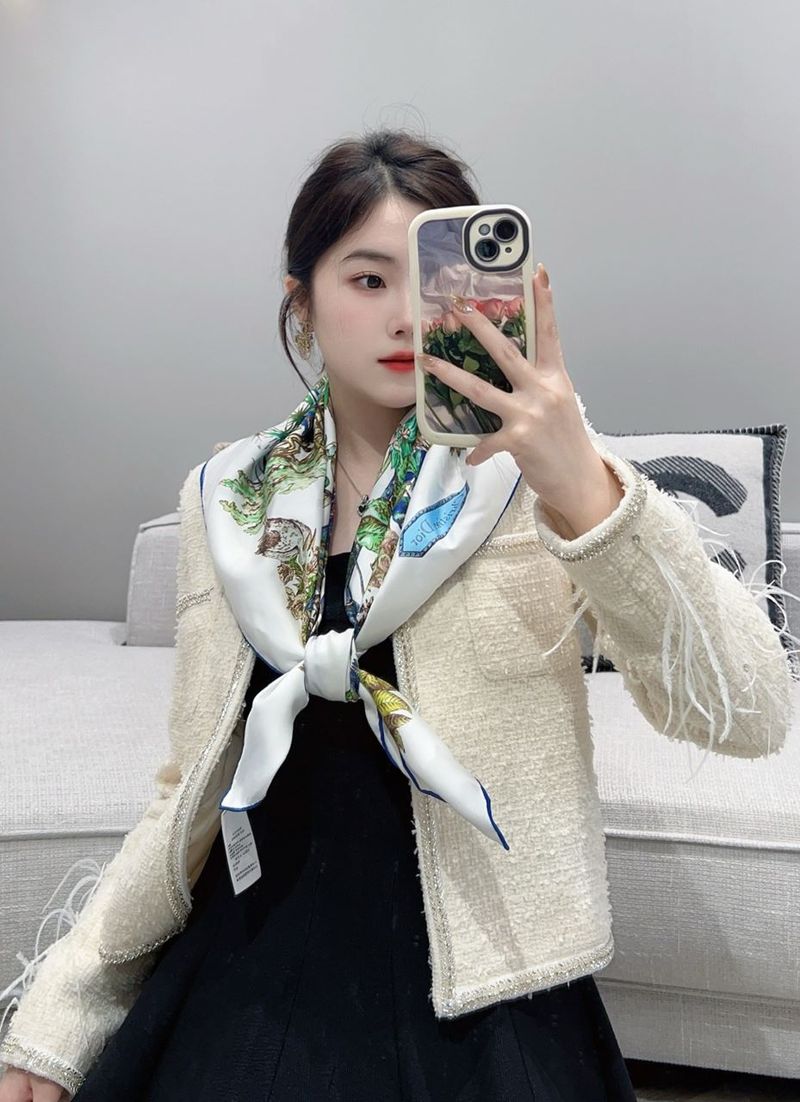 디올 스카프 15