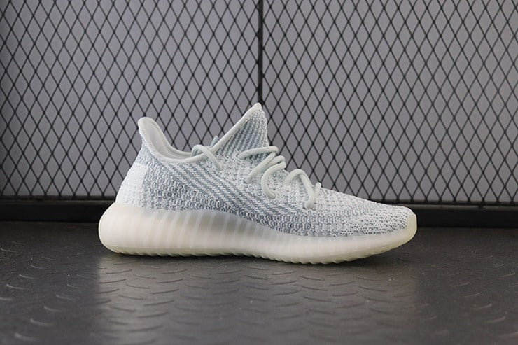 YEEZY 350 V2 클라우드 화이트 리플렉티브