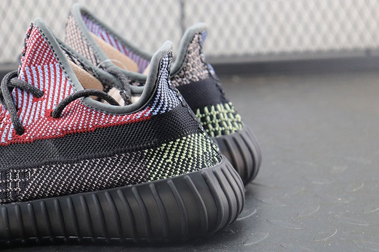 YEEZY 350 V2 예힐 리플렉티브