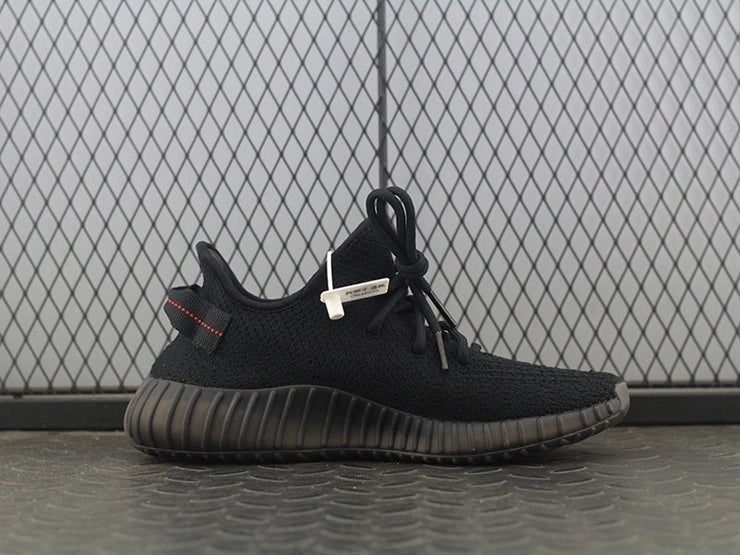 YEEZY 350 V2 브레드