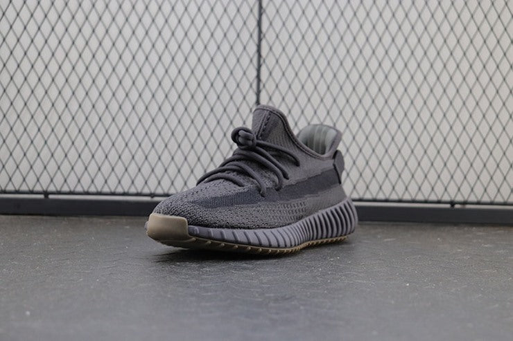 YEEZY 350 V2 신더