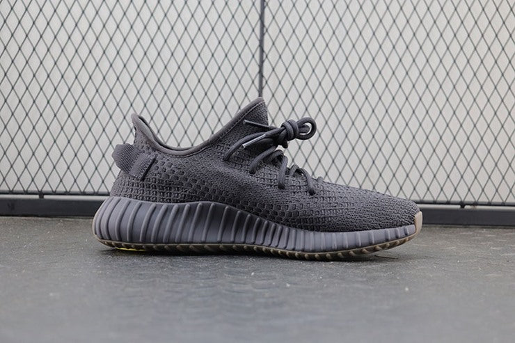 YEEZY 350 V2 신더 리플렉티브