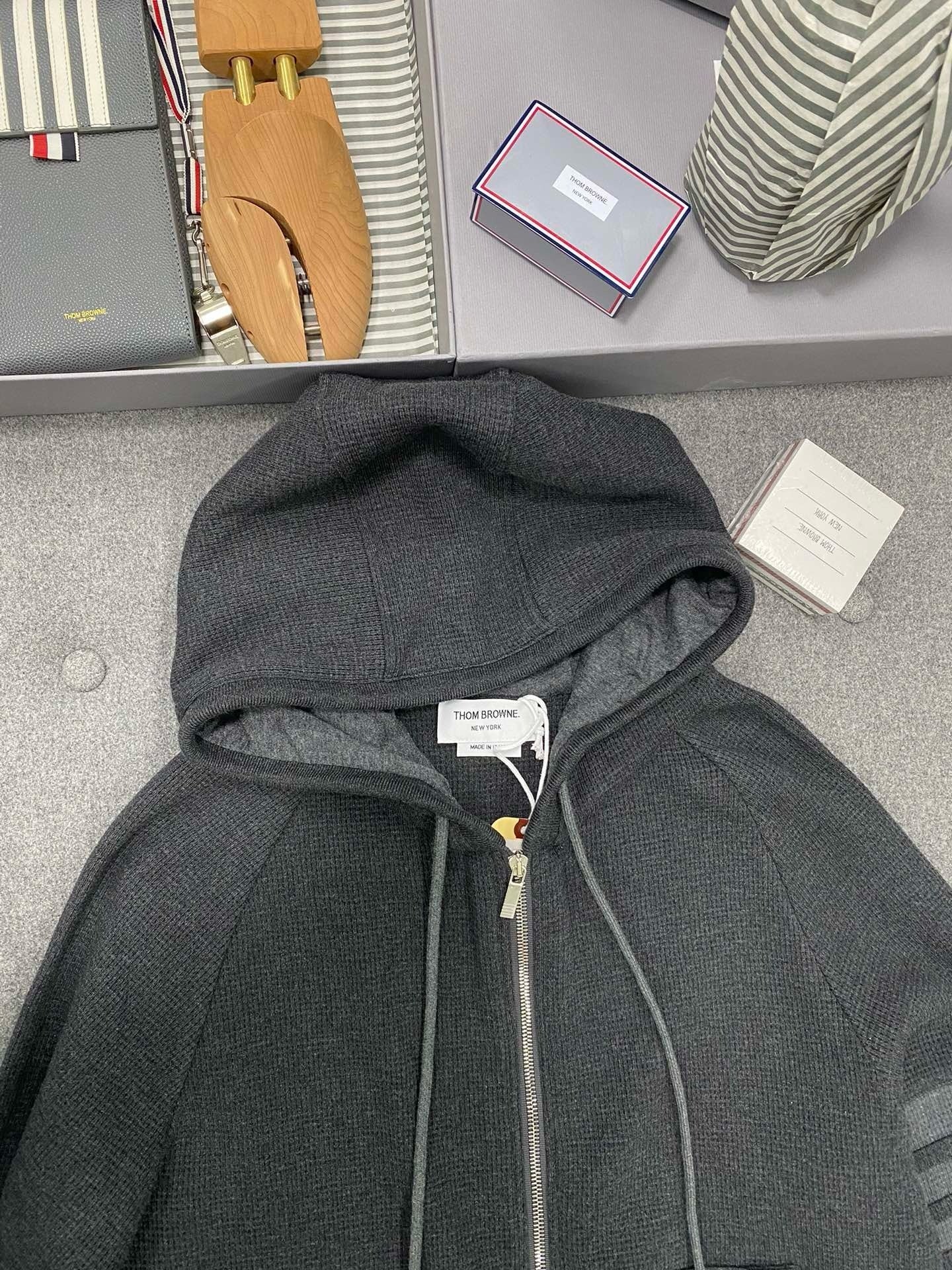 톰브라운 와플 후드집업