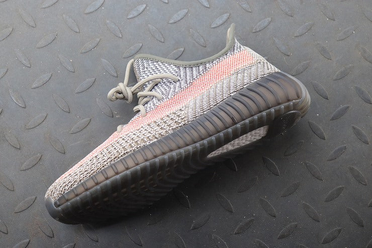 YEEZY 350 V2 애쉬스톤