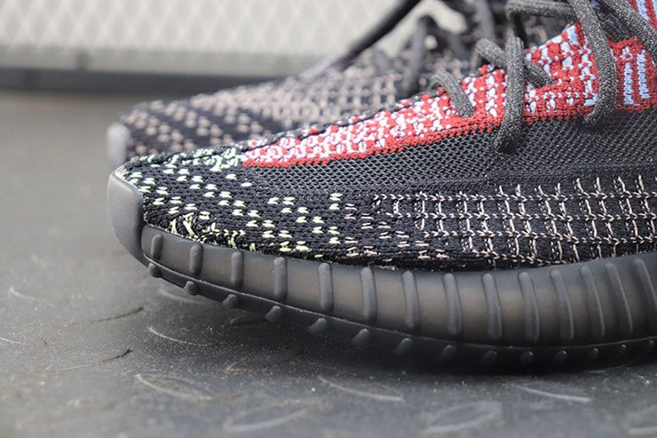 YEEZY 350 V2 예힐 리플렉티브
