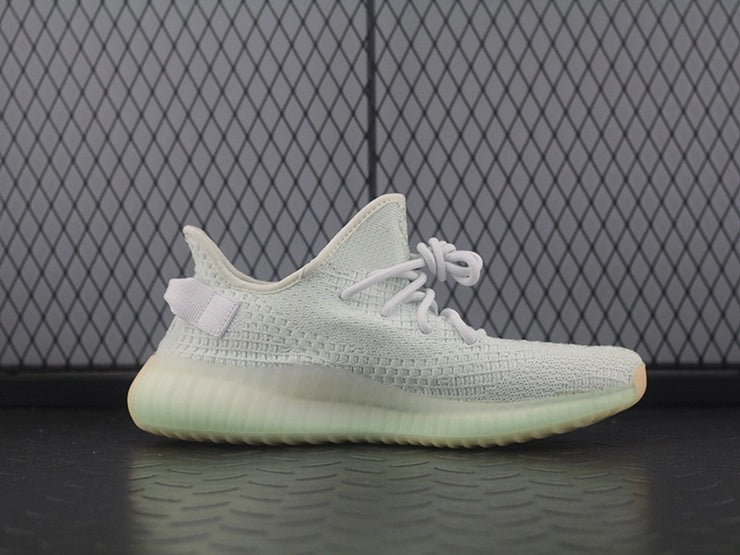 YEEZY 350 V2 하이퍼스페이스