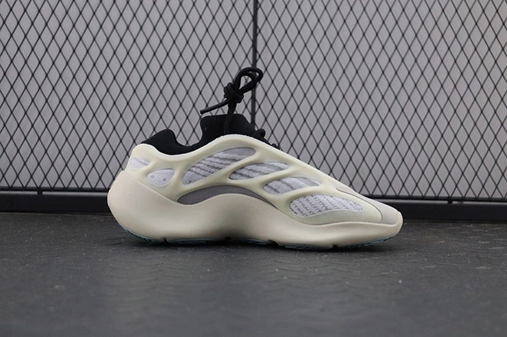 YEEZY 700 V3 아자엘
