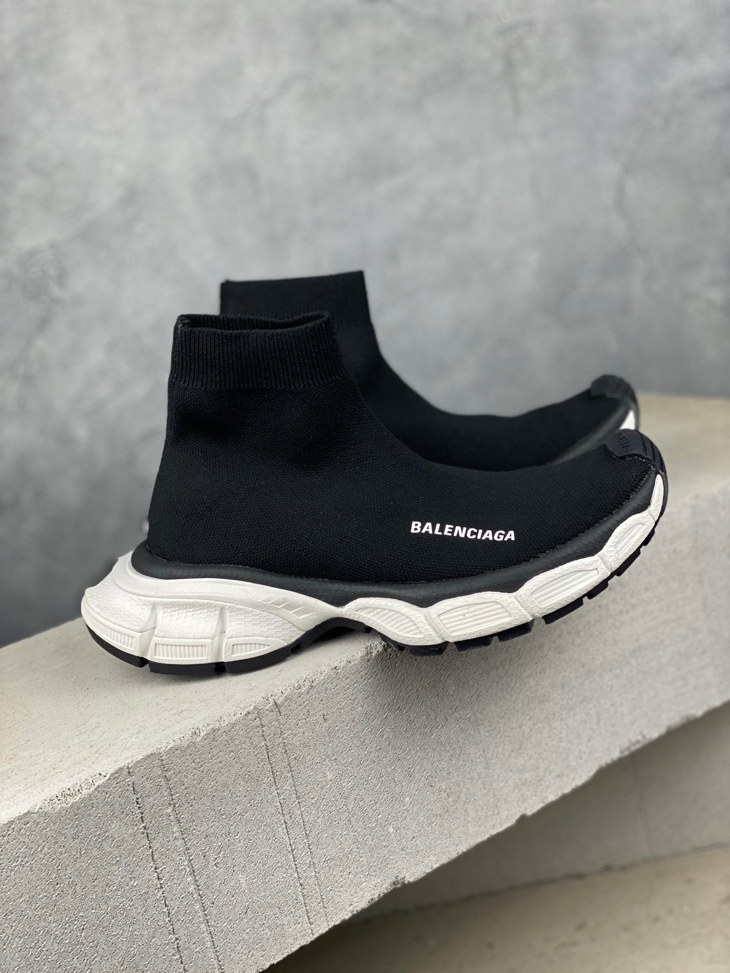 발렌시아가 3XL 스피드러너