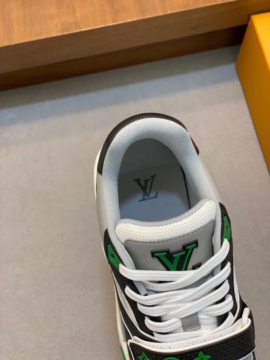 루이비통 LV 트레이너 벨크로 스니커즈