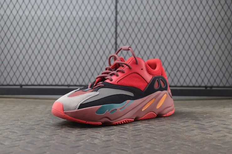 YEEZY 700 하이레스 레드
