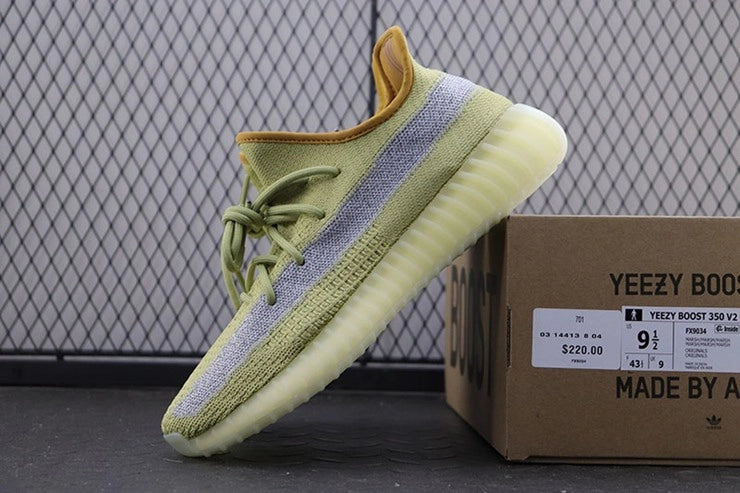 YEEZY 350 V2 마쉬
