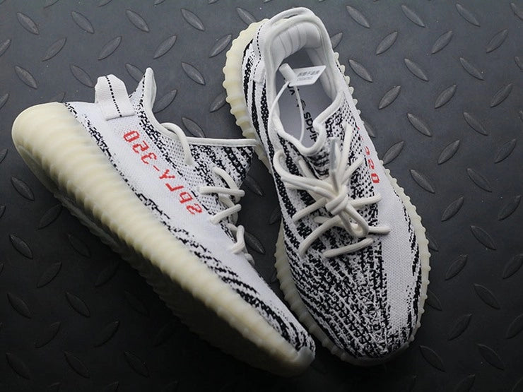 YEEZY 350 V2 지브라