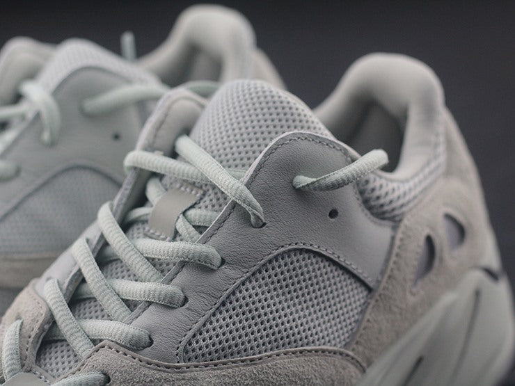 YEEZY 700 솔트