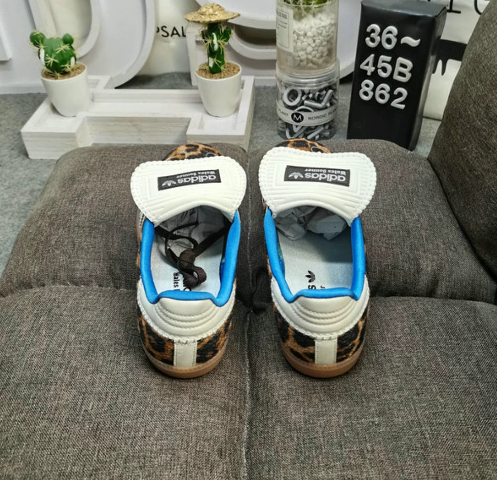 아디다스 x 웨일스 보너 포니 레오 삼바 다크 브라운 크림 화이트