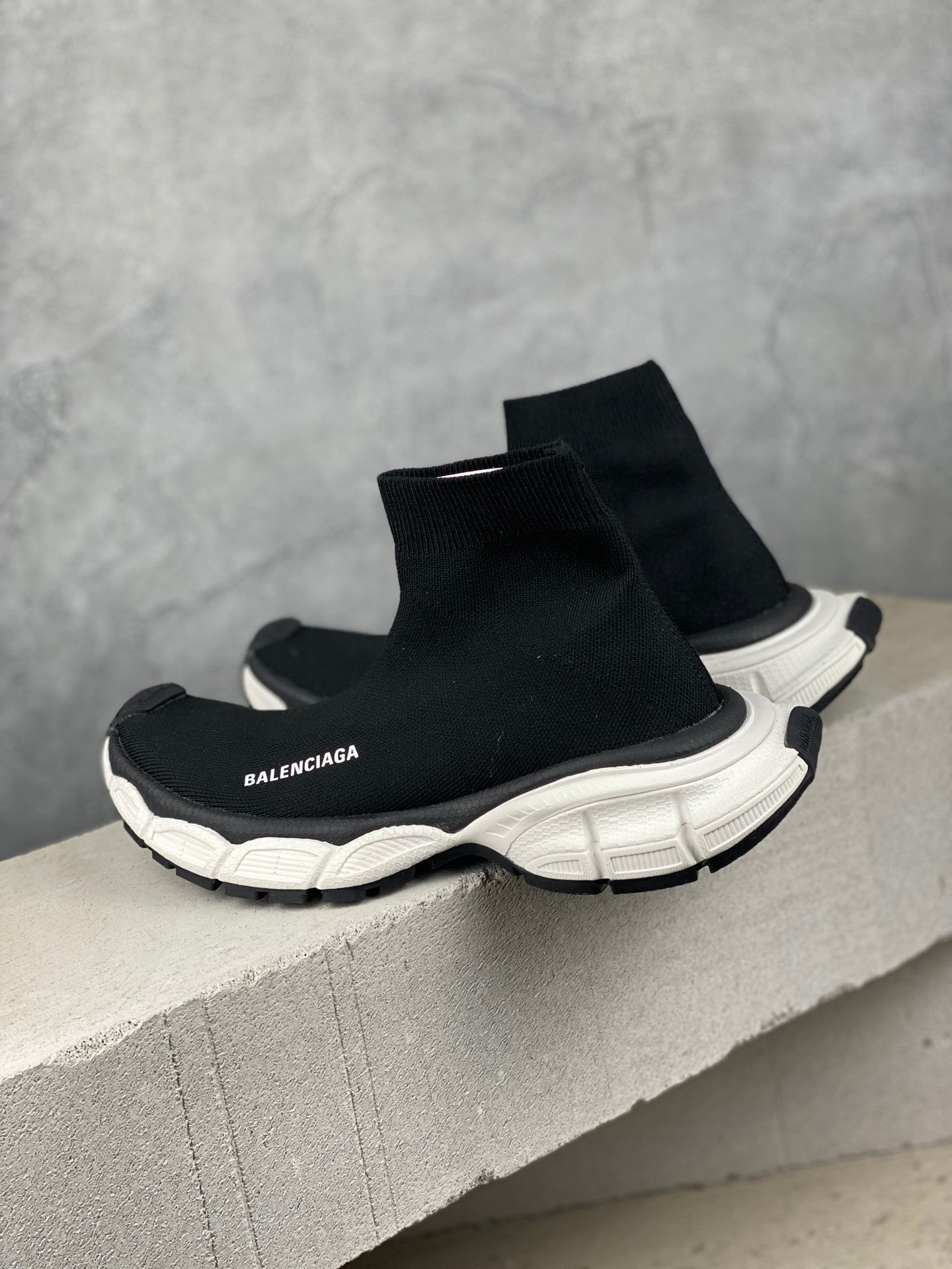 발렌시아가 3XL 스피드러너