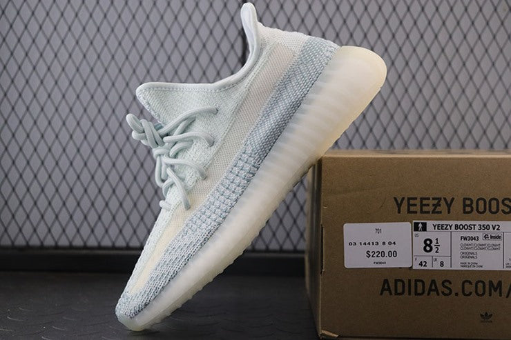 YEEZY 350 V2 클라우드 화이트