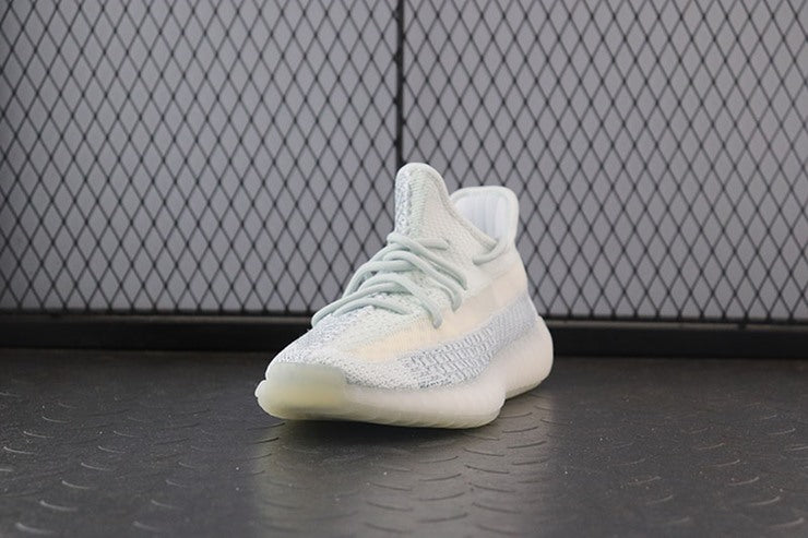 YEEZY 350 V2 클라우드 화이트 리플렉티브