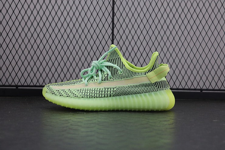 YEEZY 350 V2 이즈릴 리플렉티브