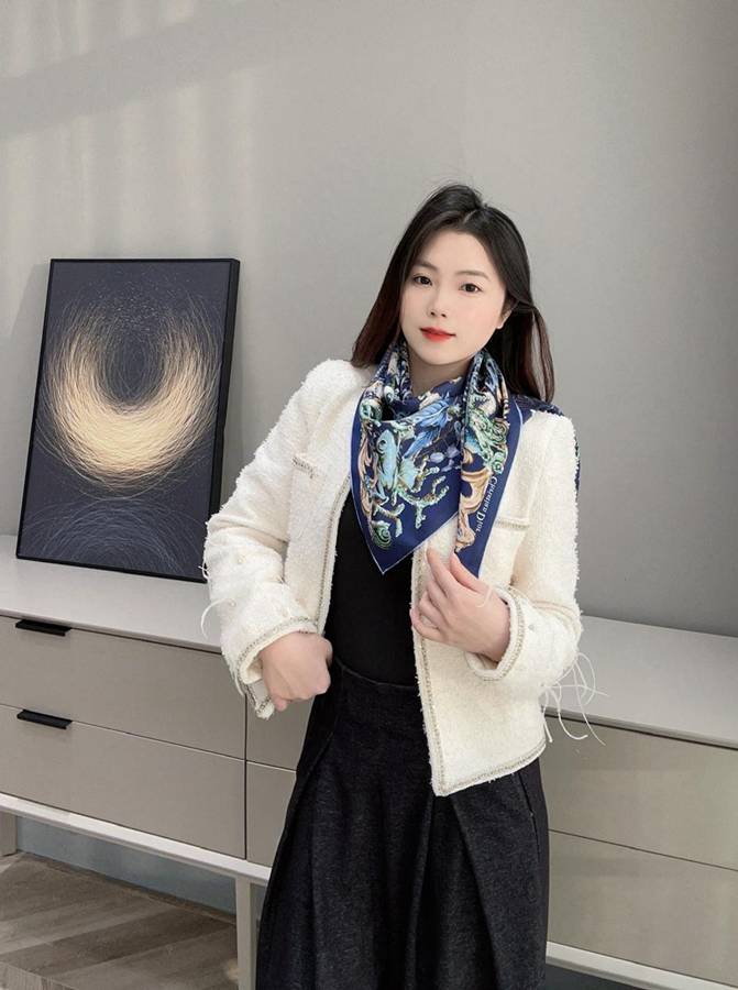 디올 스카프 19
