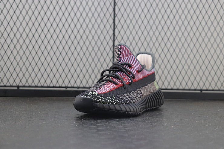 YEEZY 350 V2 예힐 리플렉티브