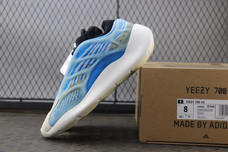 YEEZY 700 V3 아자레스