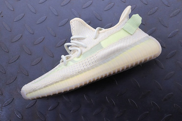 YEEZY 350 V2 플랙스