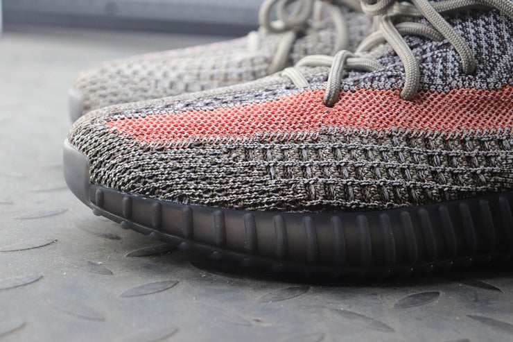 YEEZY 350 V2 애쉬스톤