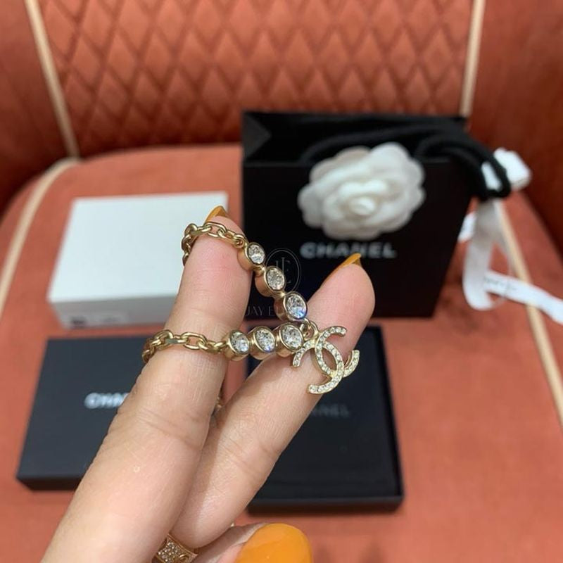 C CC 로고 크리스탈 목걸이