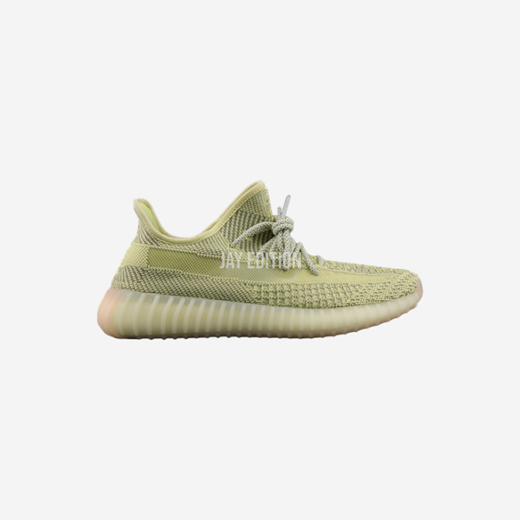 YEEZY 350 V2 안틀리아 리플렉티브, 라이트 옐로우 컬러와 반사 소재가 결합된 산뜻한 인상의 리미티드 모델