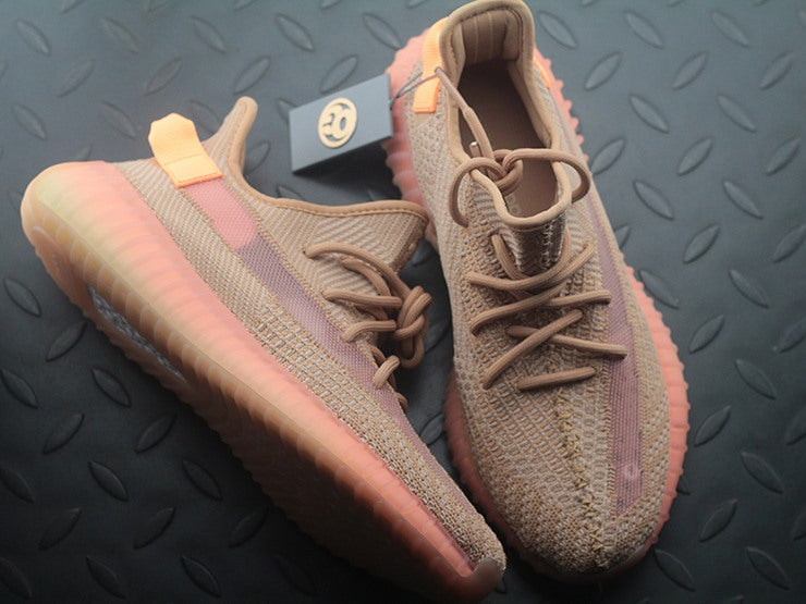 YEEZY 350 V2 클레이