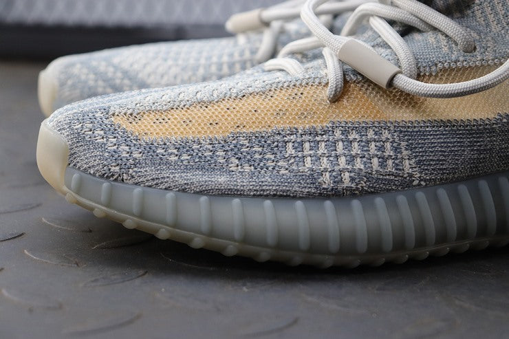 YEEZY 350 V2 이스라필