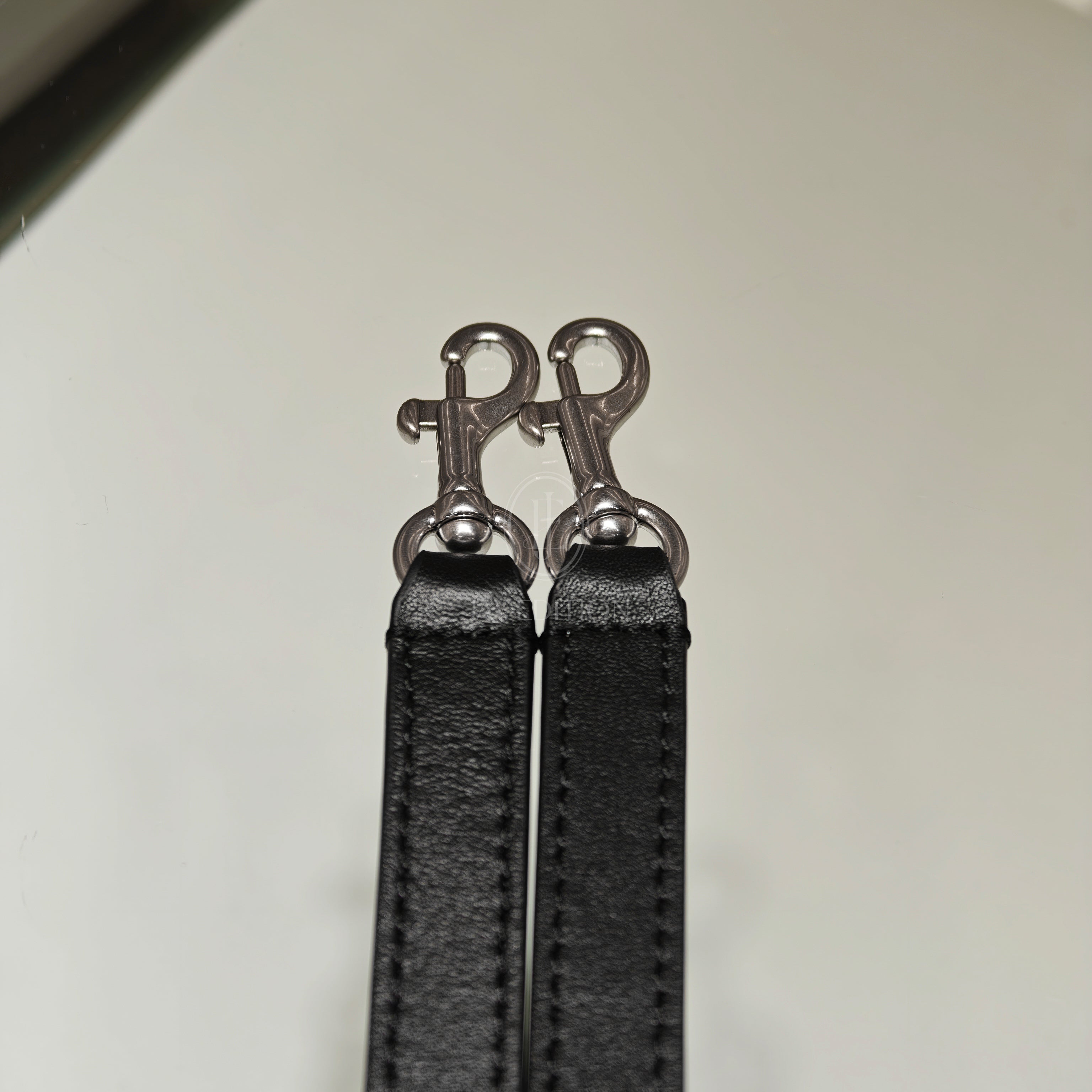 발렌시아가 로데오 핸드백 미디움