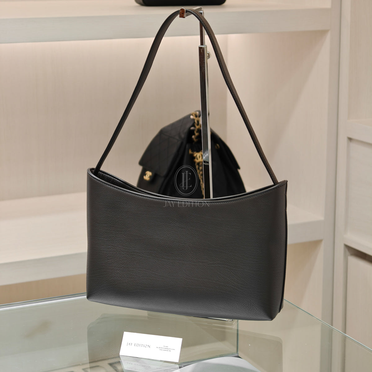 더로우 Alma 바게트 백