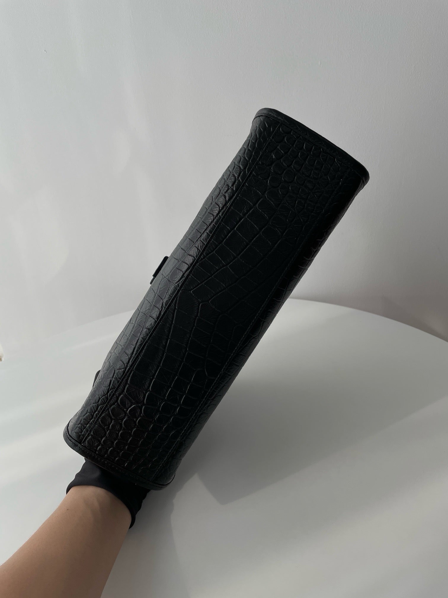생로랑 니키 쇼퍼백 악어