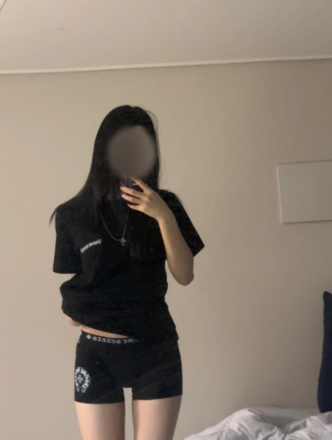 크롬하츠 스크롤 로고 티셔츠