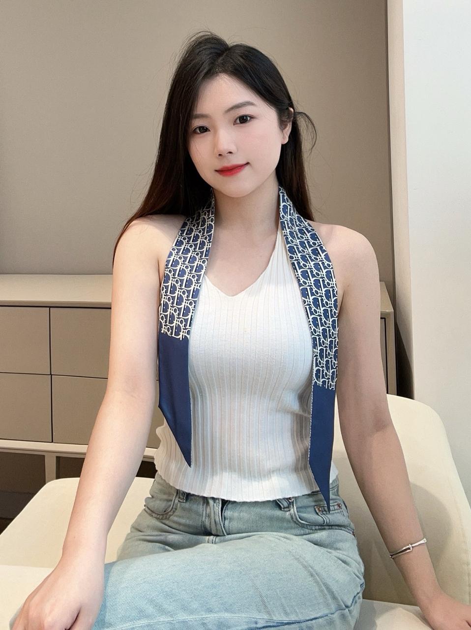 디올 스카프 3
