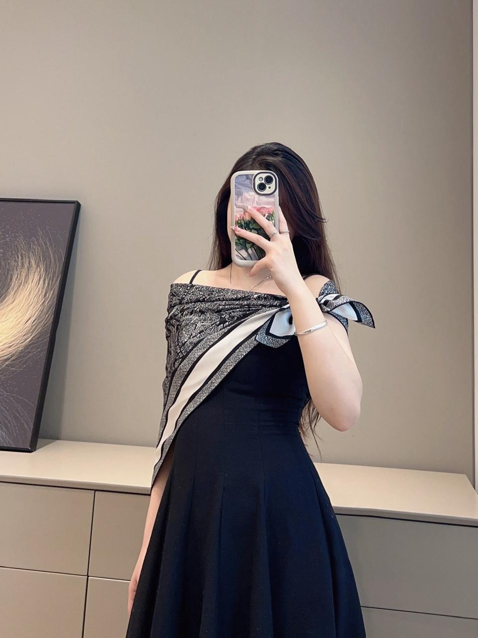 디올 스카프 13
