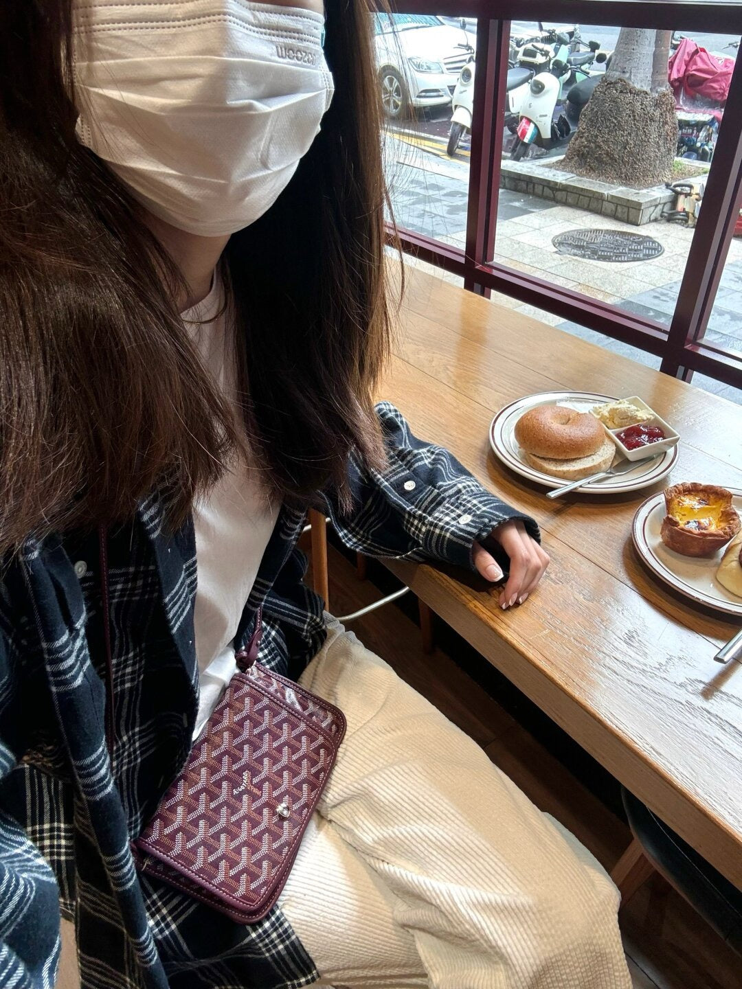 고야드 플뤼메 크로스백 (버건디)