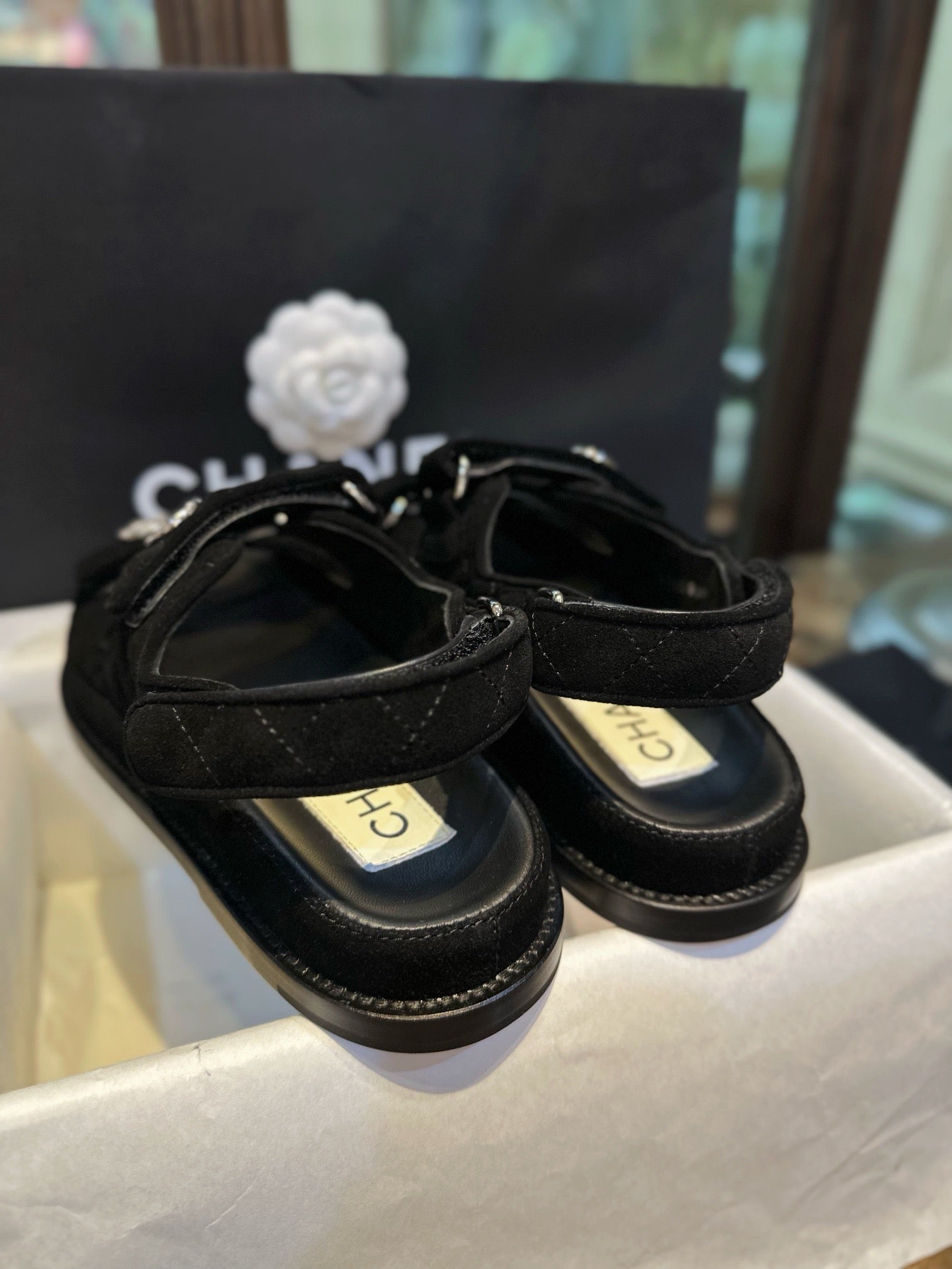 C CC 버튼 벨크로 샌들