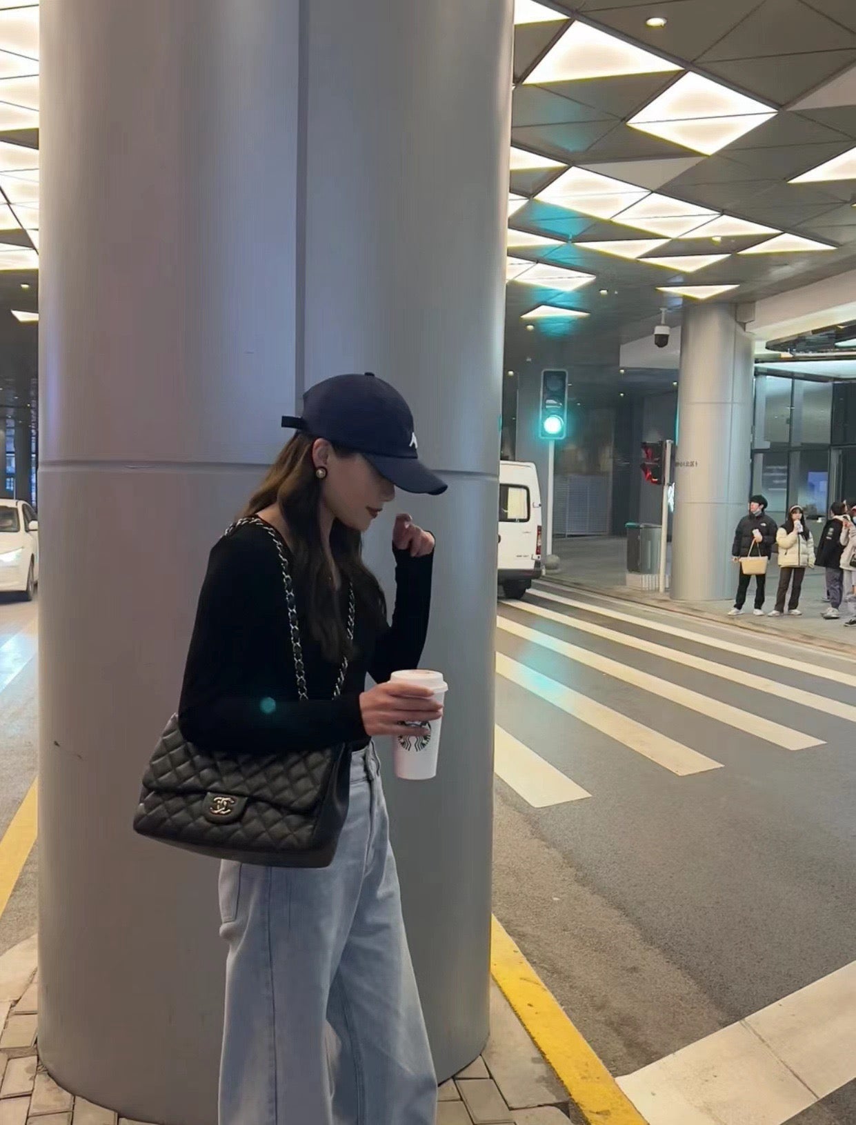 C 클래식 플랩백 램스킨 라지