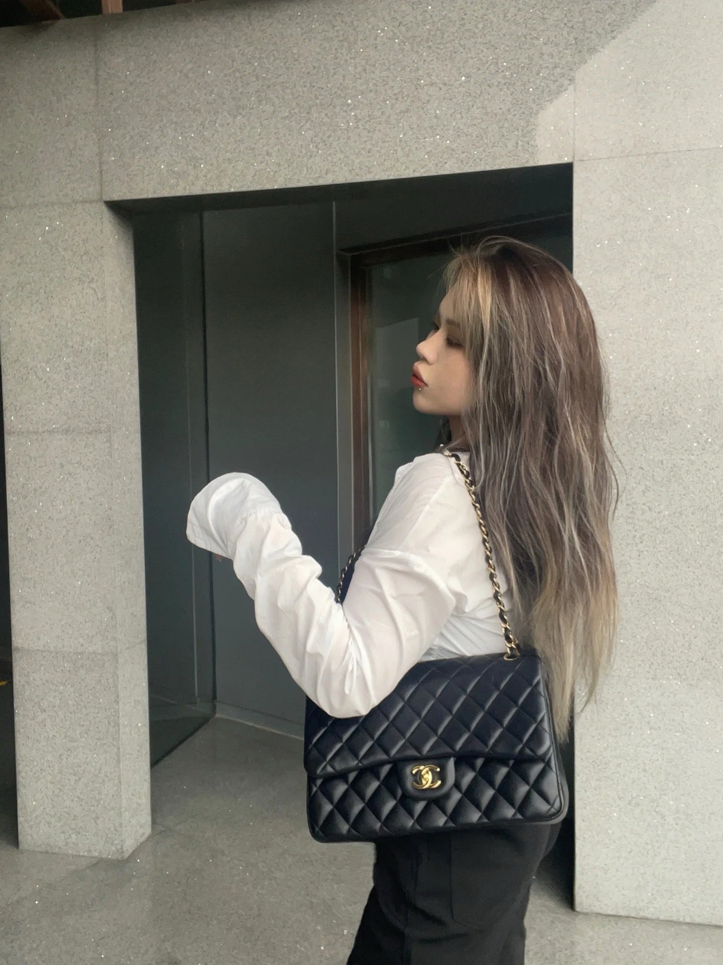 C 클래식 플랩백 램스킨 라지
