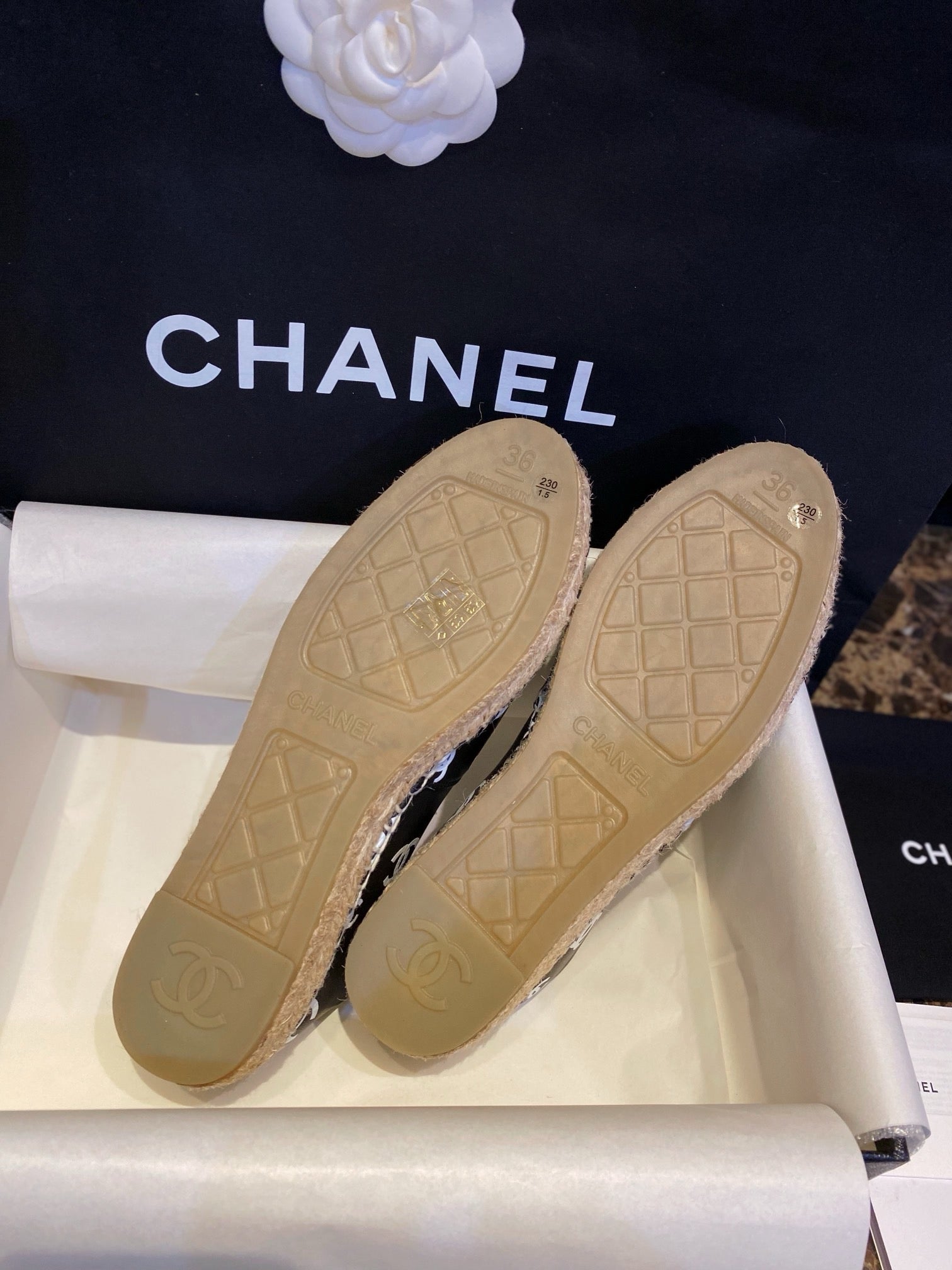 C CC 로고 프린팅 에스파듀